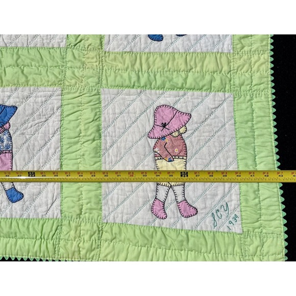 Vintage 1934 Sunbonnet Sue Quilt 42x43in Signed SCY Handmade Child Blanket Quilt
